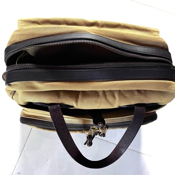 Filson Computer Bag - Picture 9 of 16